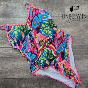 Milumia Floral Ring Back One Piece Swimsuit Size M